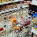 В Сыктывкаре сотрудница магазина воспользовалась кошельком покупательницы-пенсионерки
